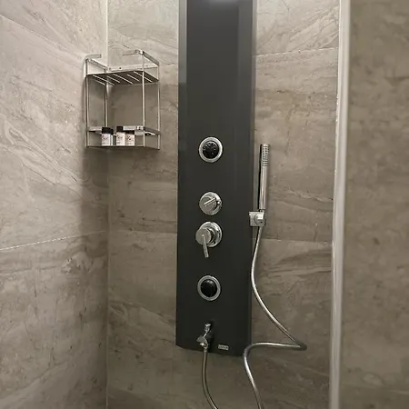 Istakoz & Restorant 酒店 *